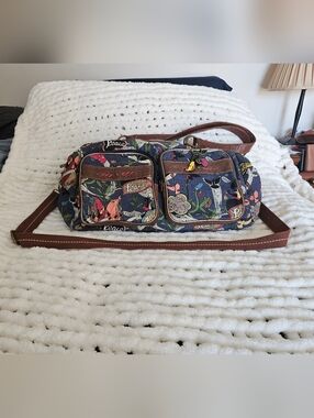 Sakroots Artist Circle Blue Floral Weekender Duffle